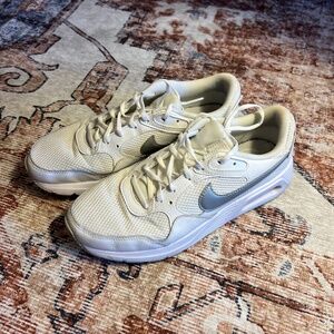 White Nike Air Max SC Sneakers